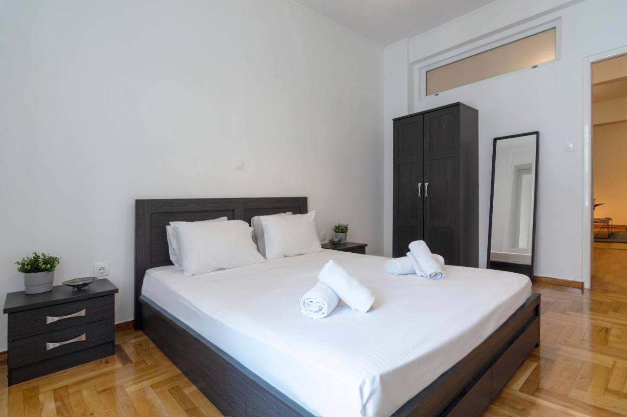 Modern 2Bd Apt In Athens , 3-Min Metro Exterior foto